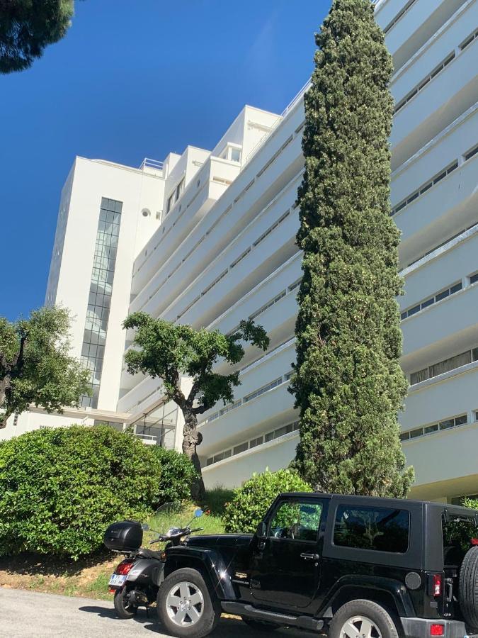 Elegant Studio Et Parking Dans Batiment Historique Saint-Tropez Ngoại thất bức ảnh